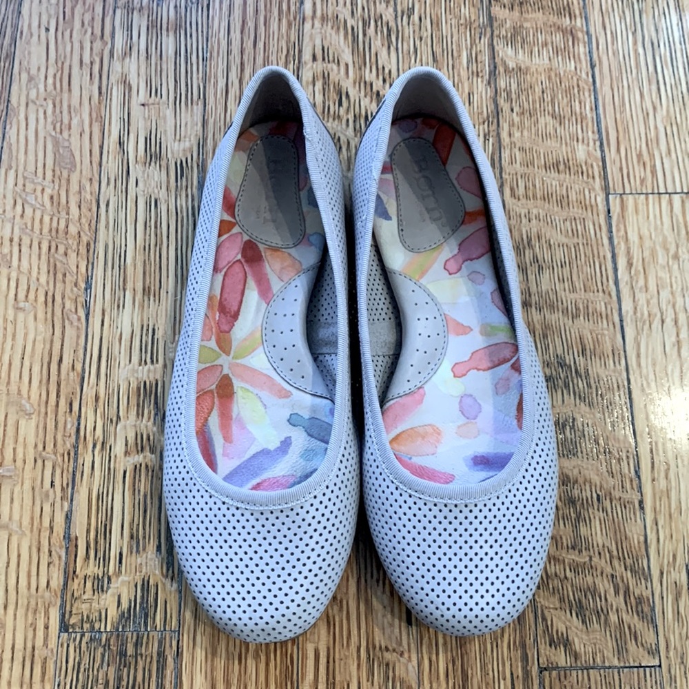 Born perforated ballet flats size 6 1/2